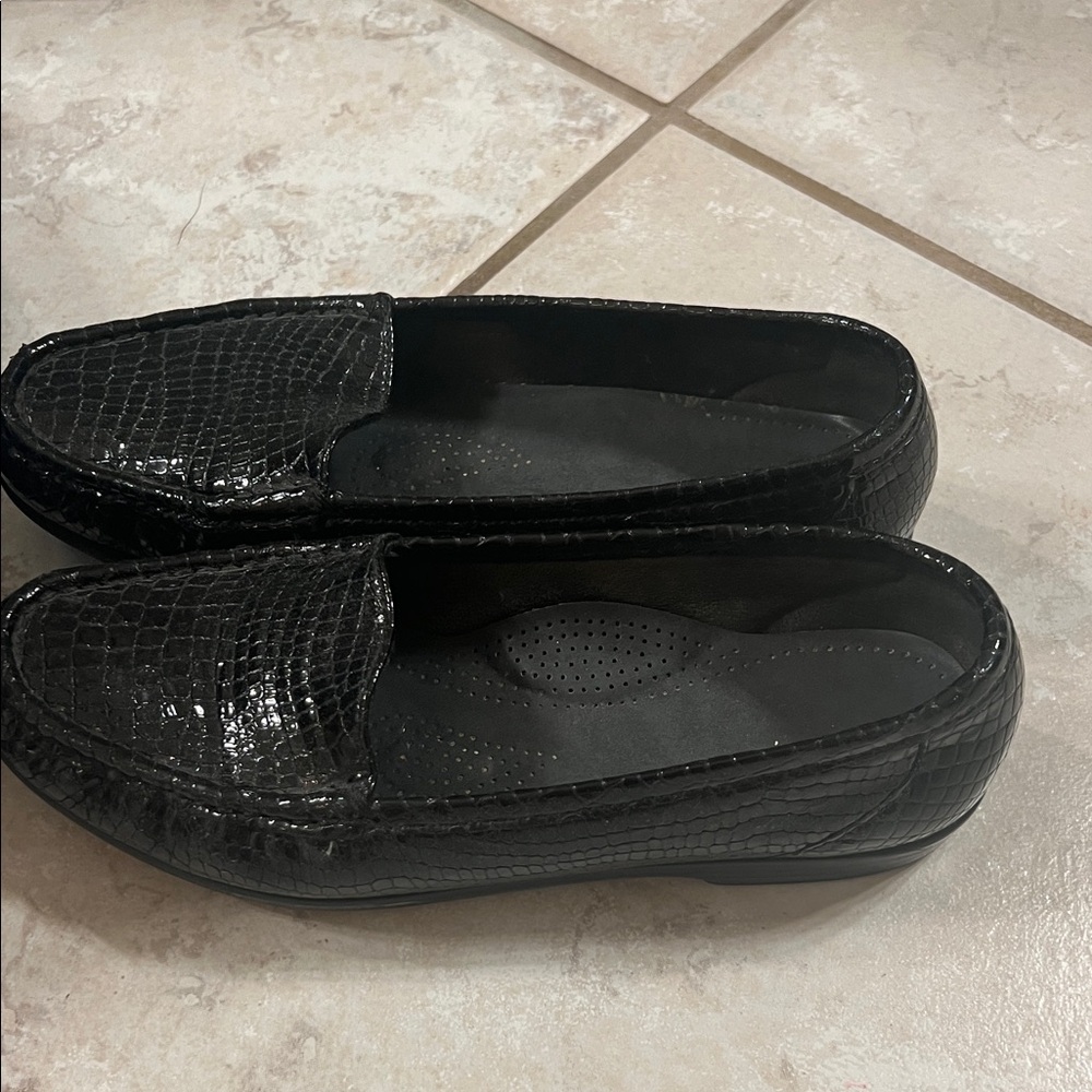 SAS Black Textured Slip-On Loafers